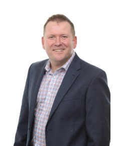 Luc Bussières
