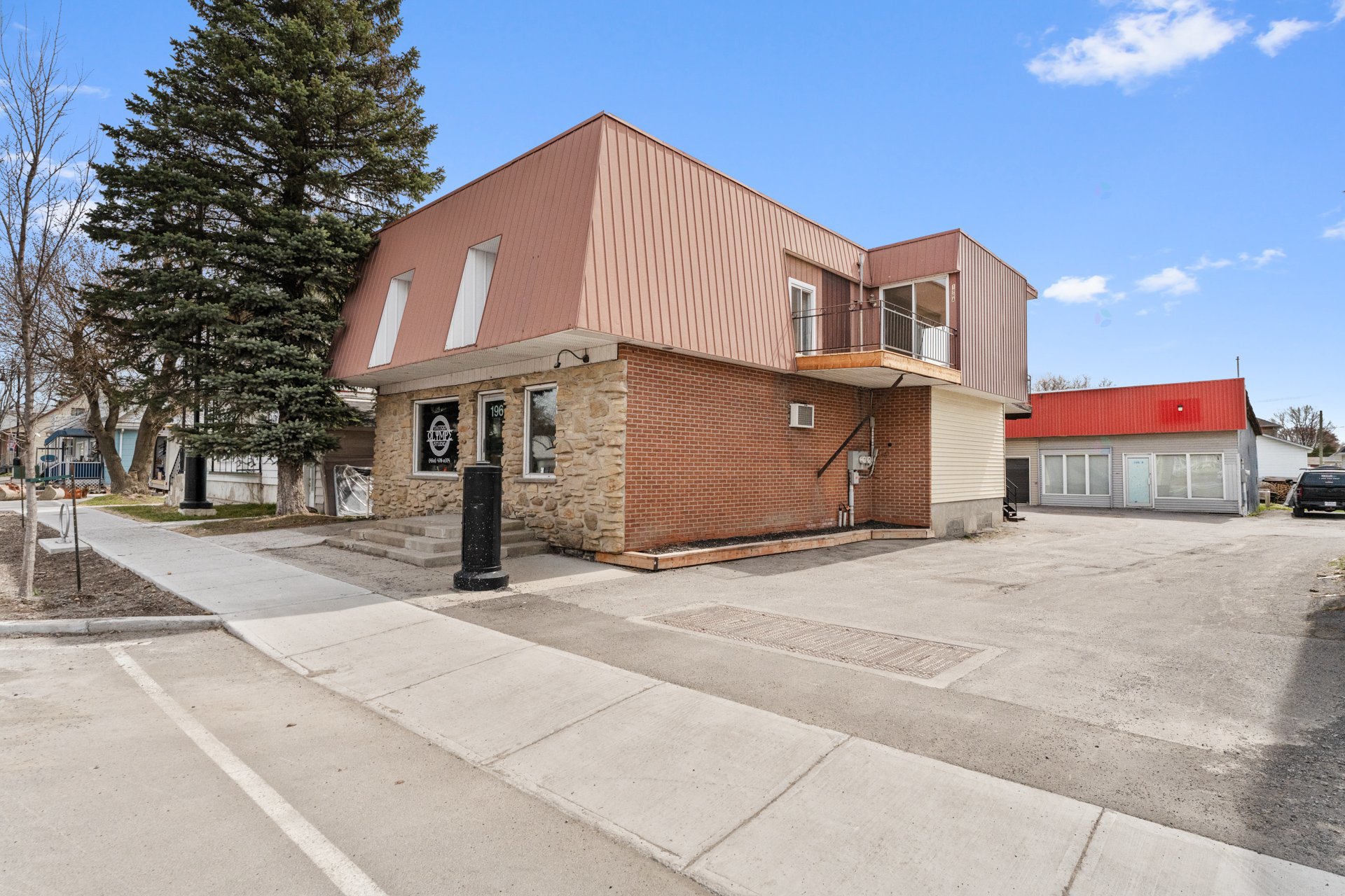 196-196A Boul. Ste-Anne — photo 2