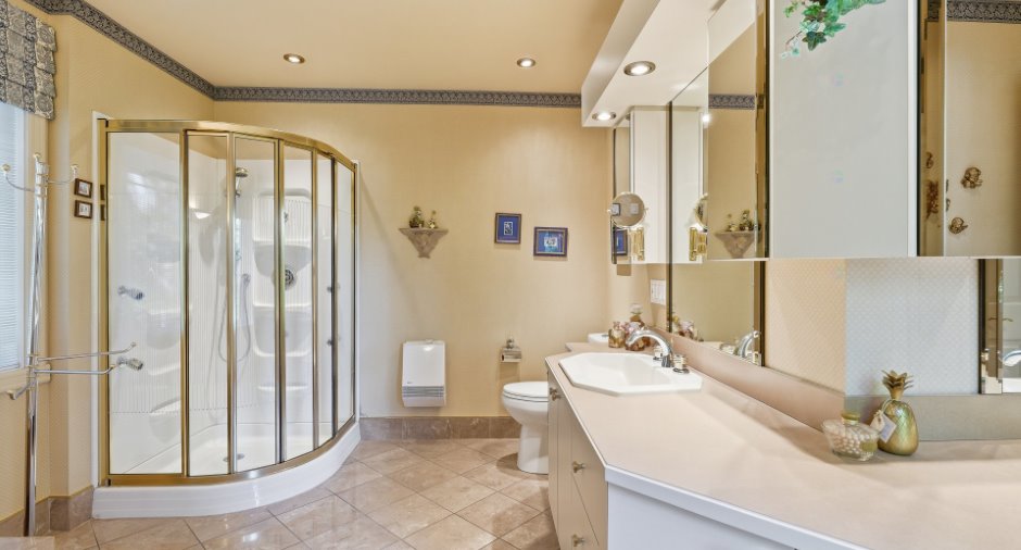 Salle de bains attenante à la CCP