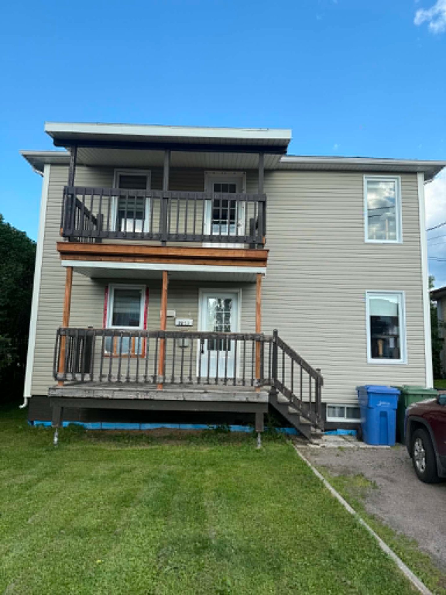 2253-2255 Rue St-Jérôme — photo 1