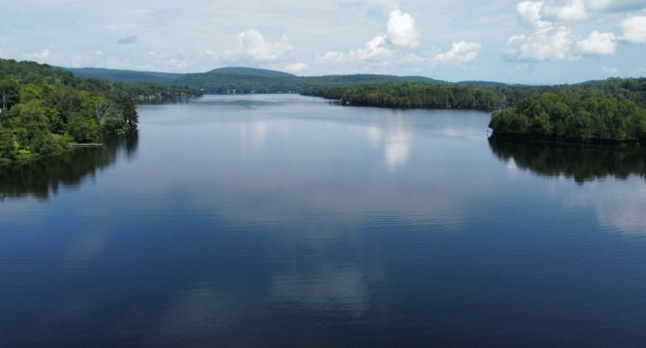 Vue sur l'eau
