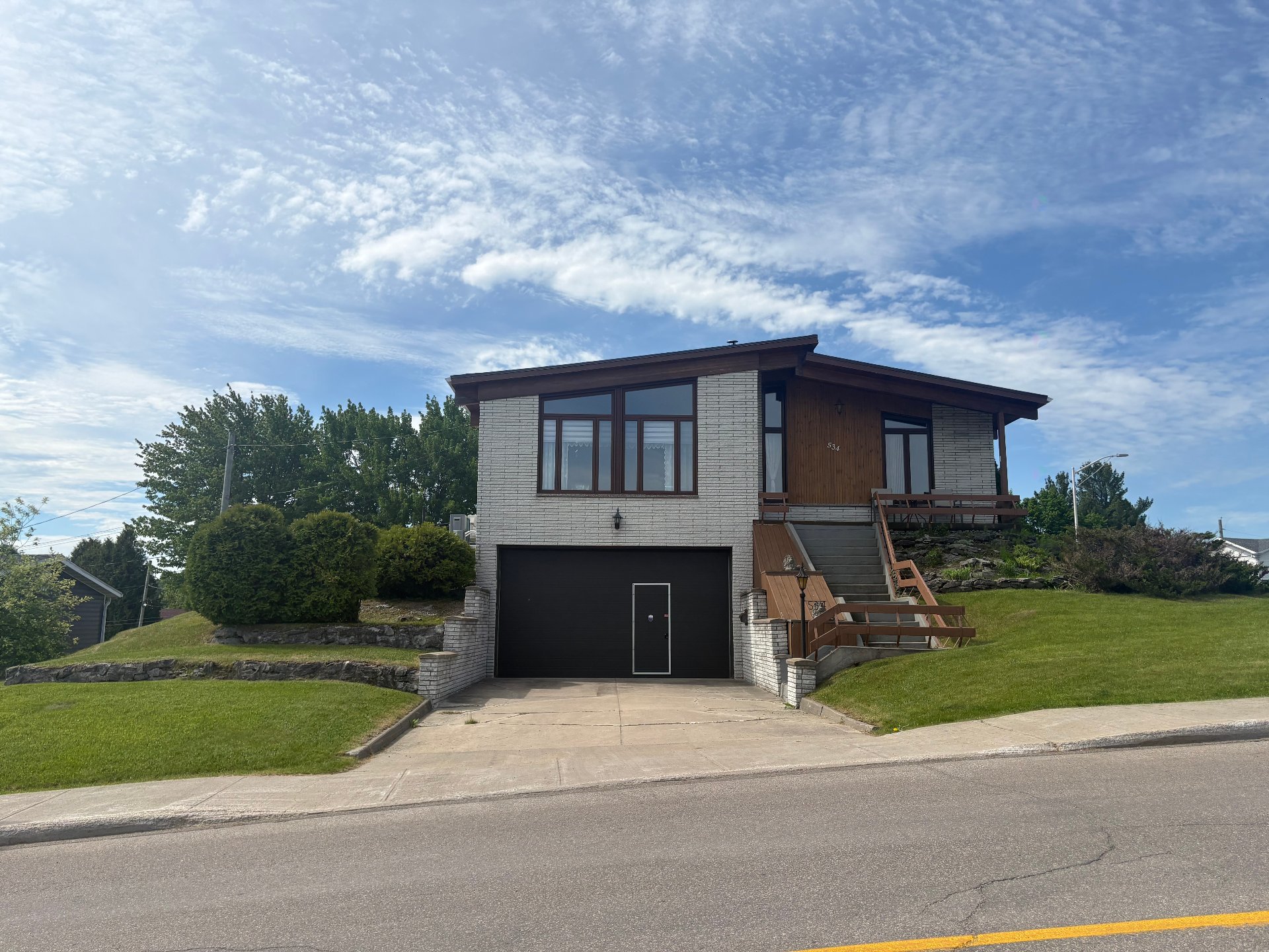 534 Av. Gagnon — photo 1