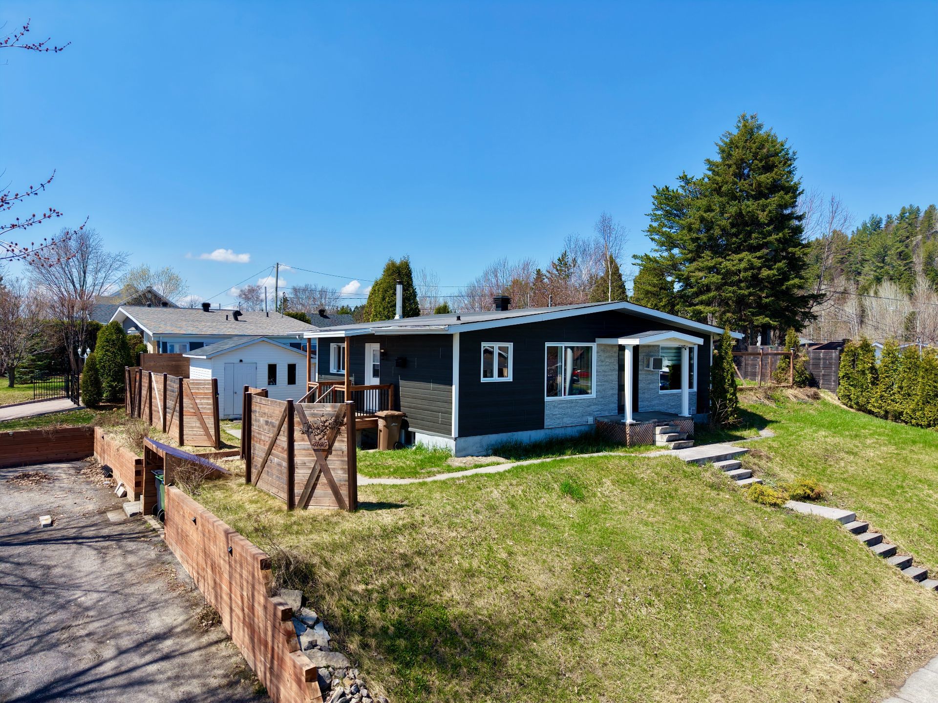 4140 Rue Carillon — photo 1