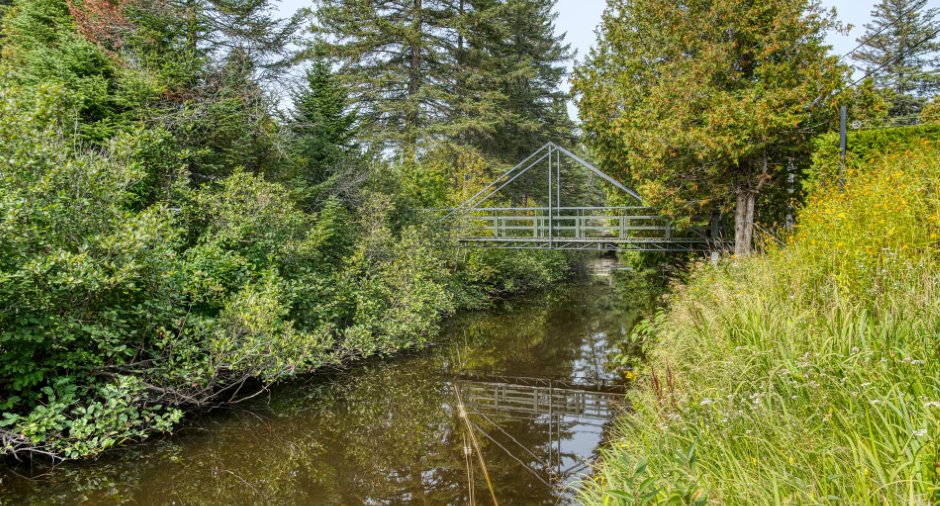 Accès au plan d'eau