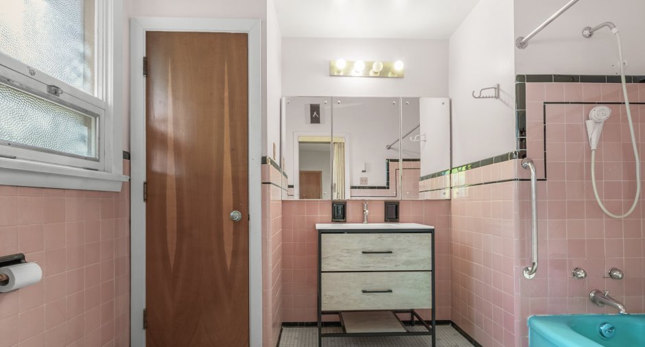 Salle de bains attenante à la CCP