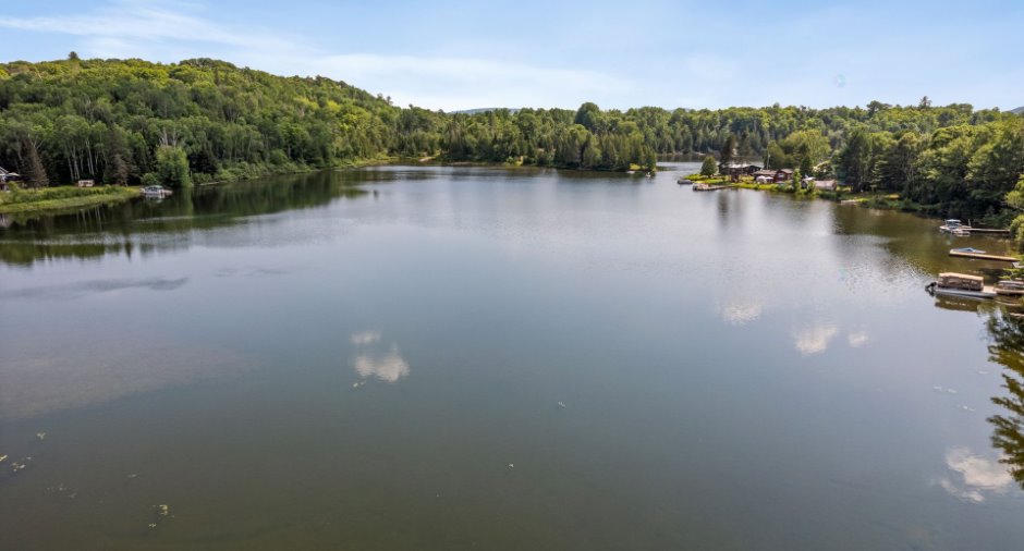 Accès au plan d'eau