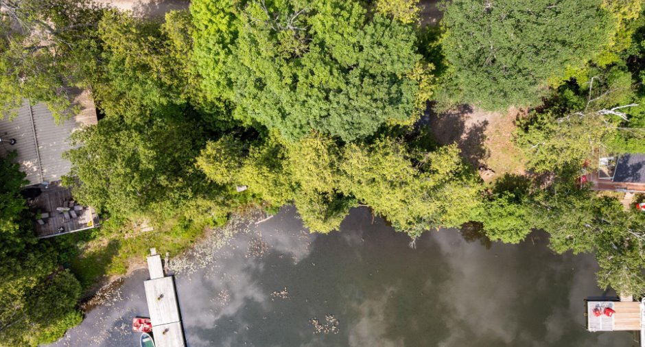 Accès au plan d'eau