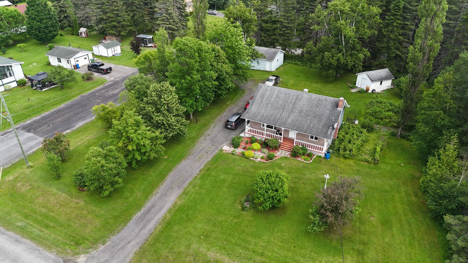 131 Route Mercier — photo 2