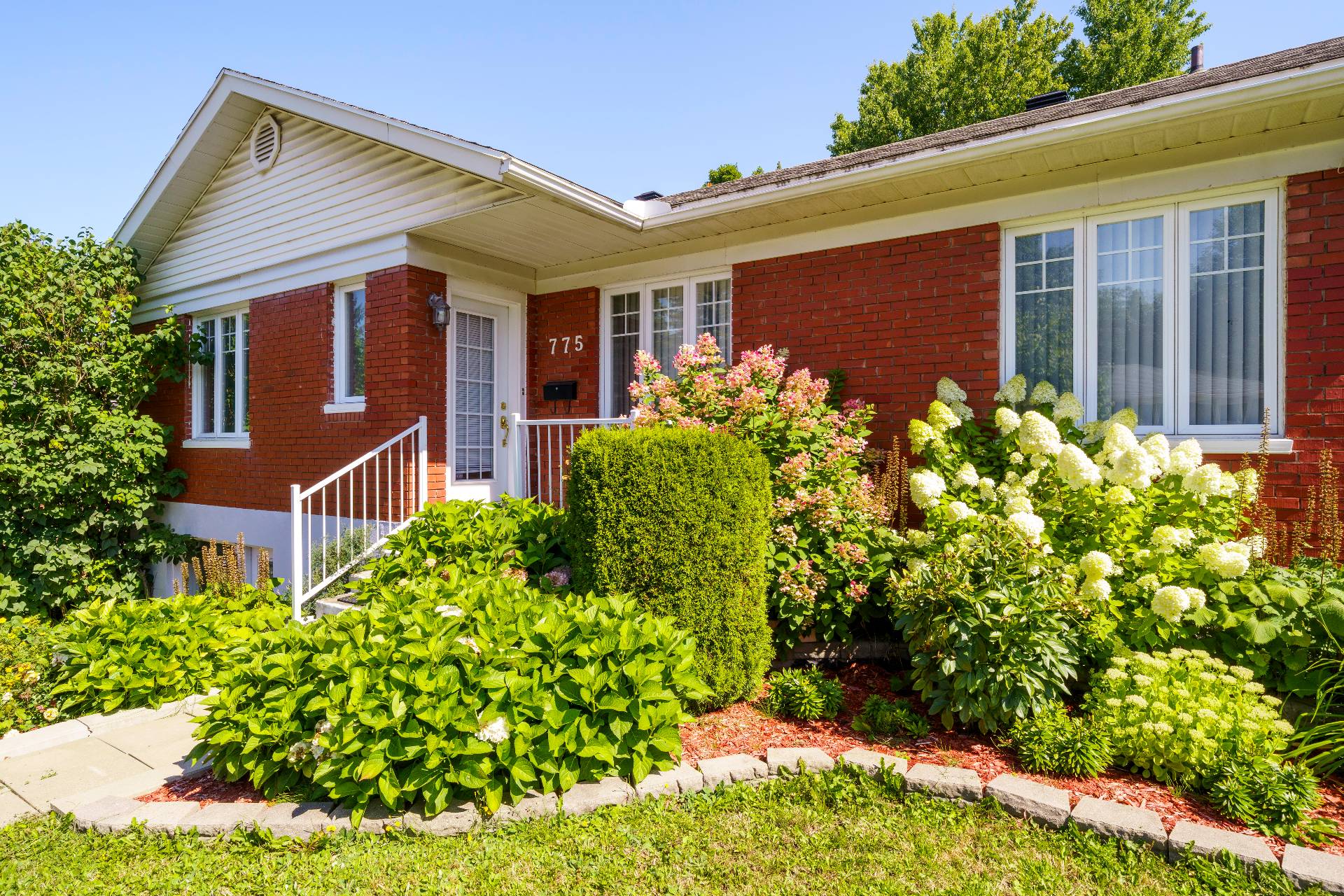 775 Av. du Chanoine-Scott — photo 1