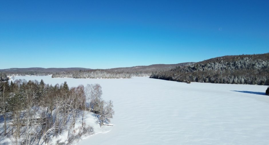 Vue sur l'eau