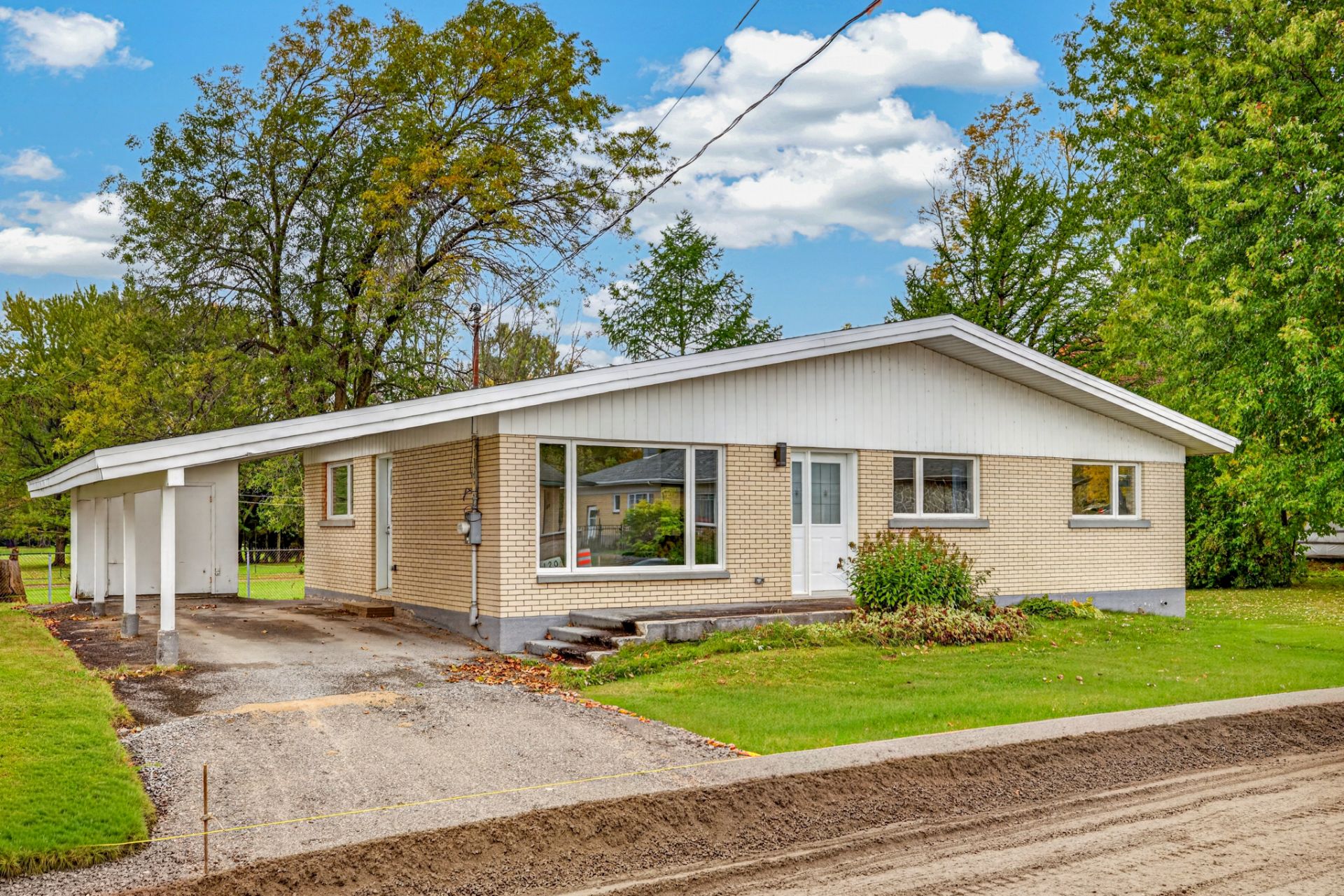 120 Boul. Victorin — photo 1