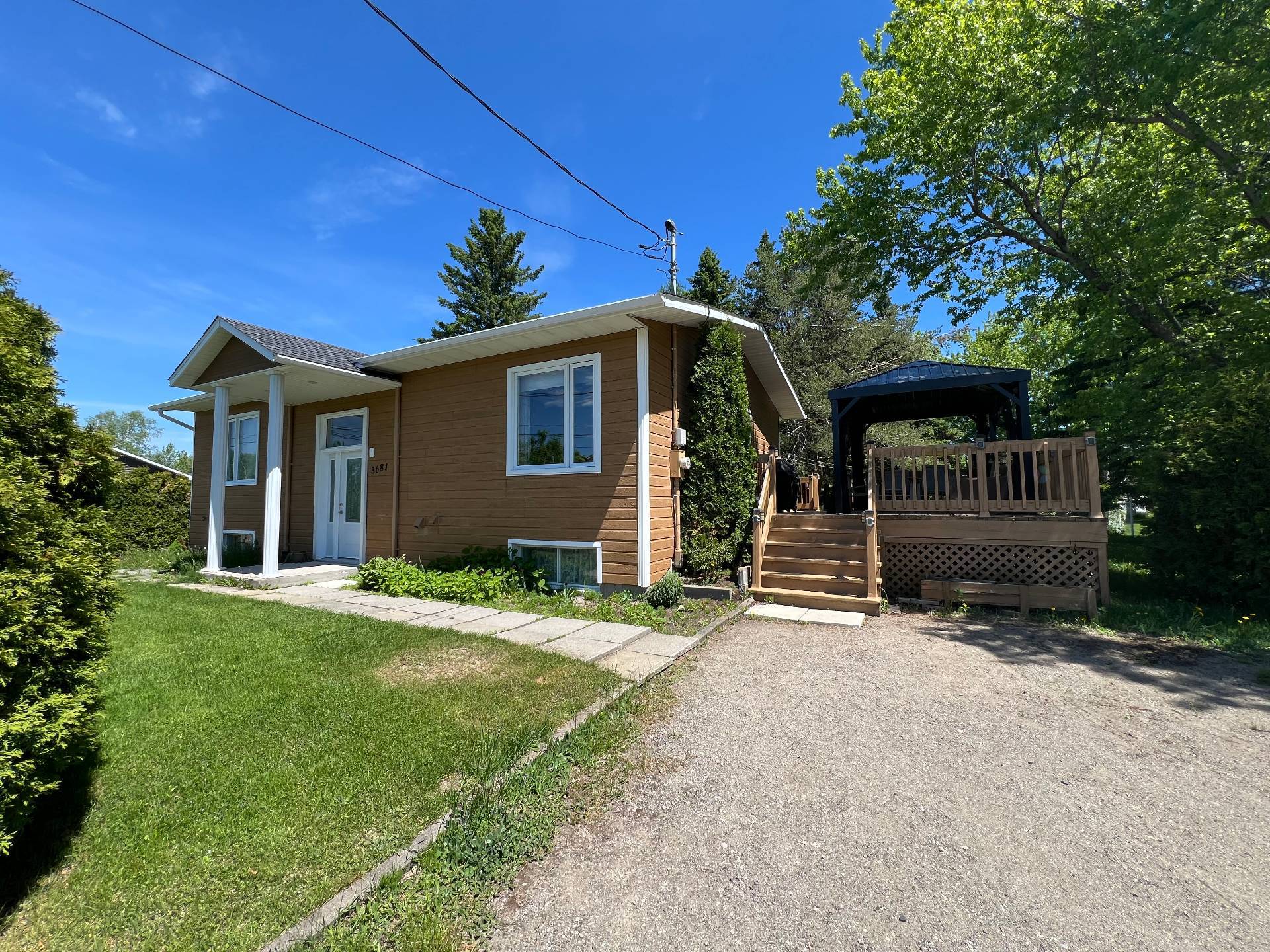 3681 Av. Trefflé-Gilbert — photo 2