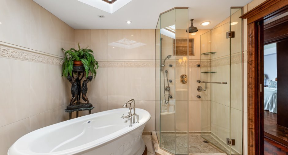 Salle de bains attenante à la CCP
