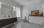 Ensuite bathroom