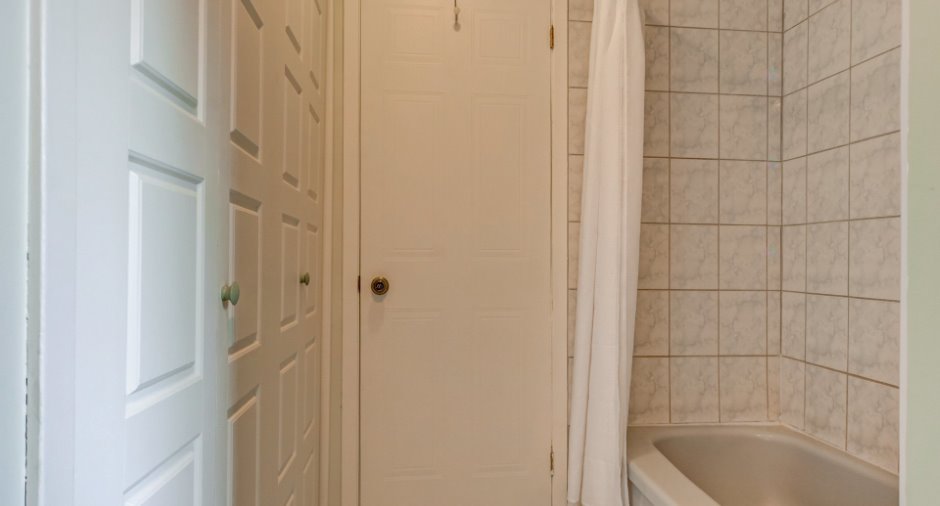 Ensuite bathroom