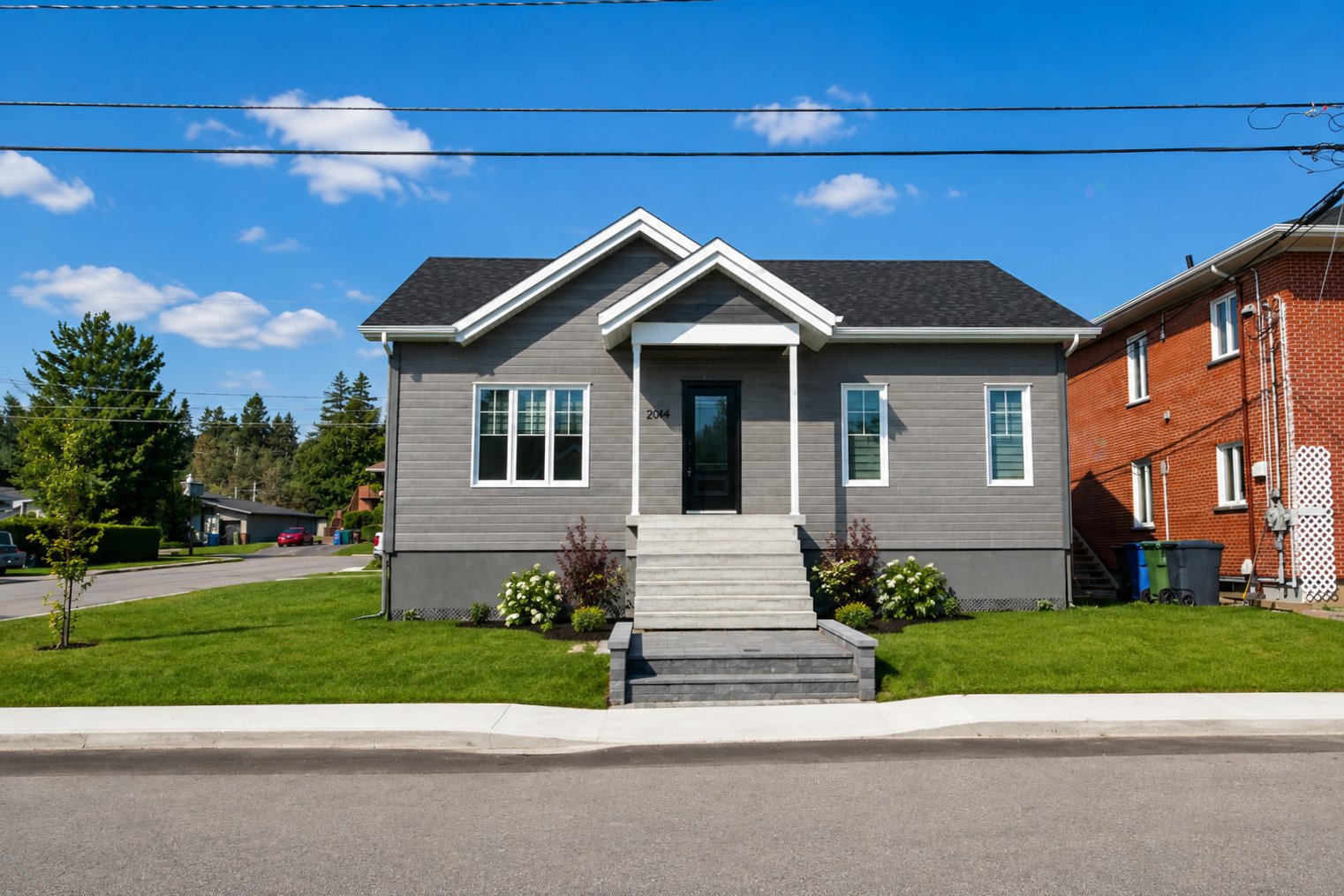 2044 Rue St-Jean-Baptiste — photo 1