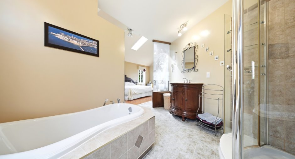 Salle de bains attenante à la CCP