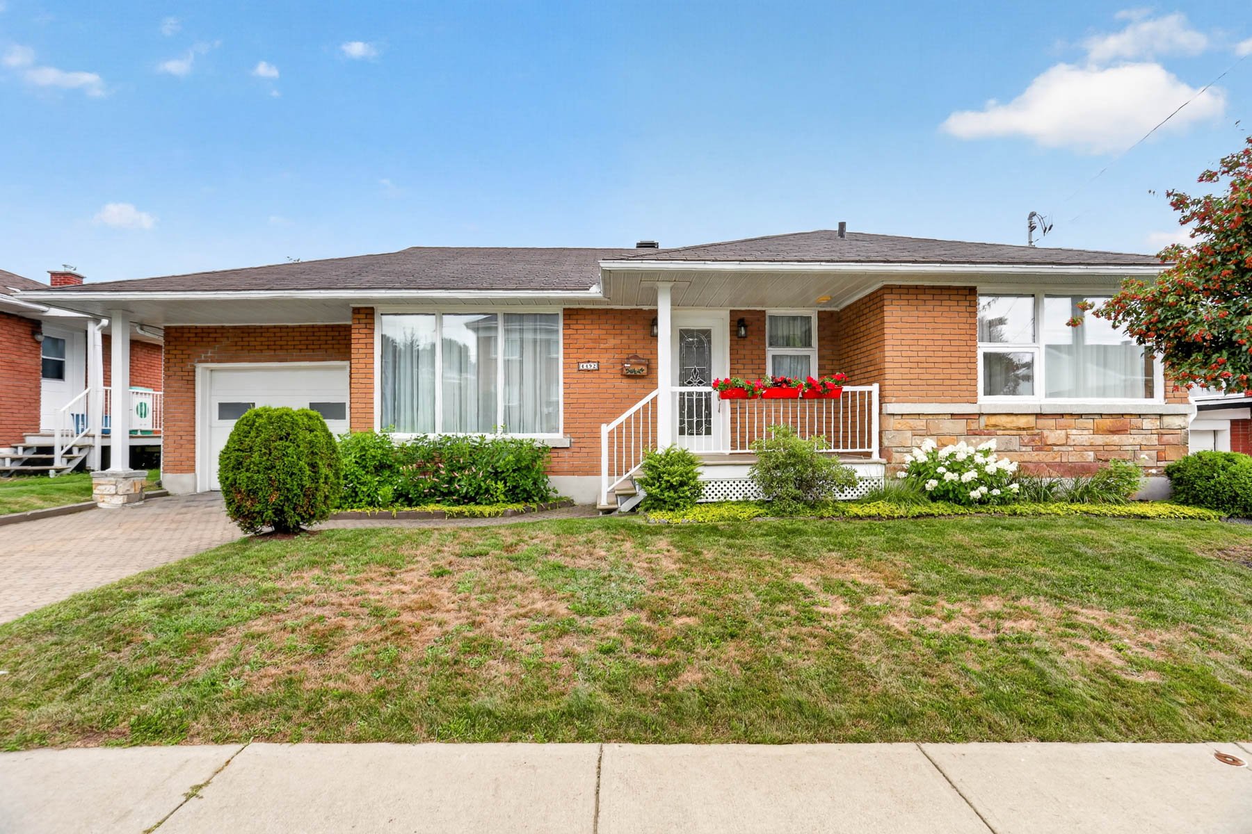 4492 Av. de Matane — photo 1