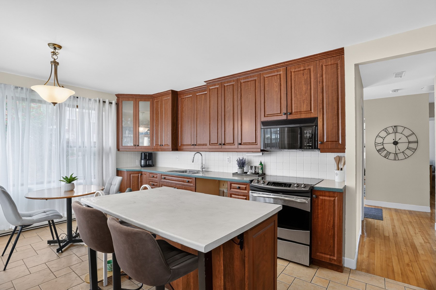 4492 Av. de Matane — photo 3