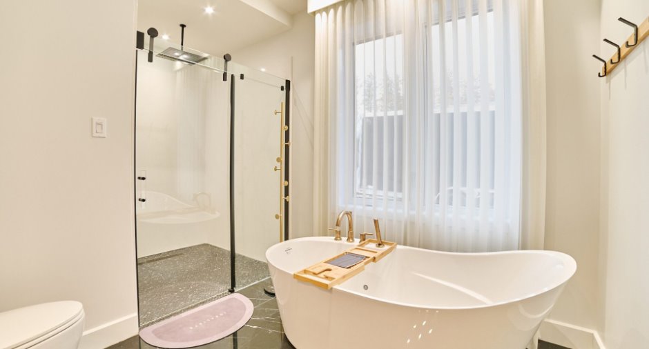Salle de bains attenante à la CCP