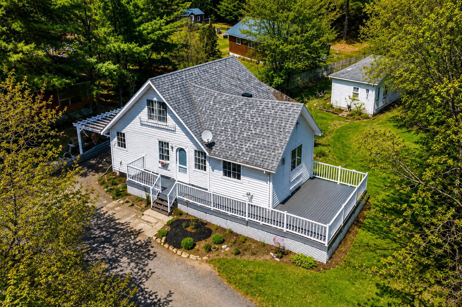 539 Ch. du Bord-du-Lac-Léon — photo 1