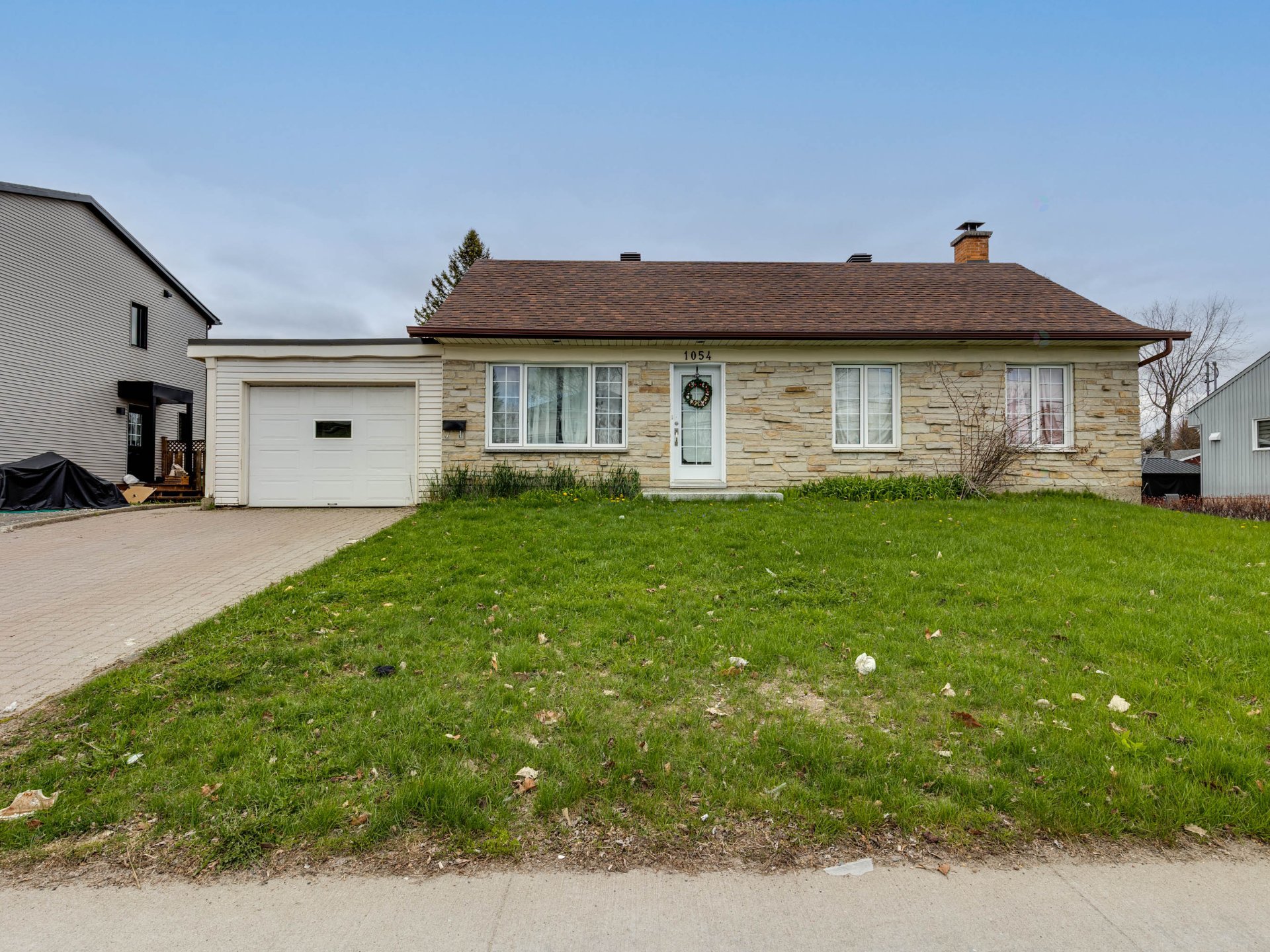 1054 Rue St-Paul — photo 1