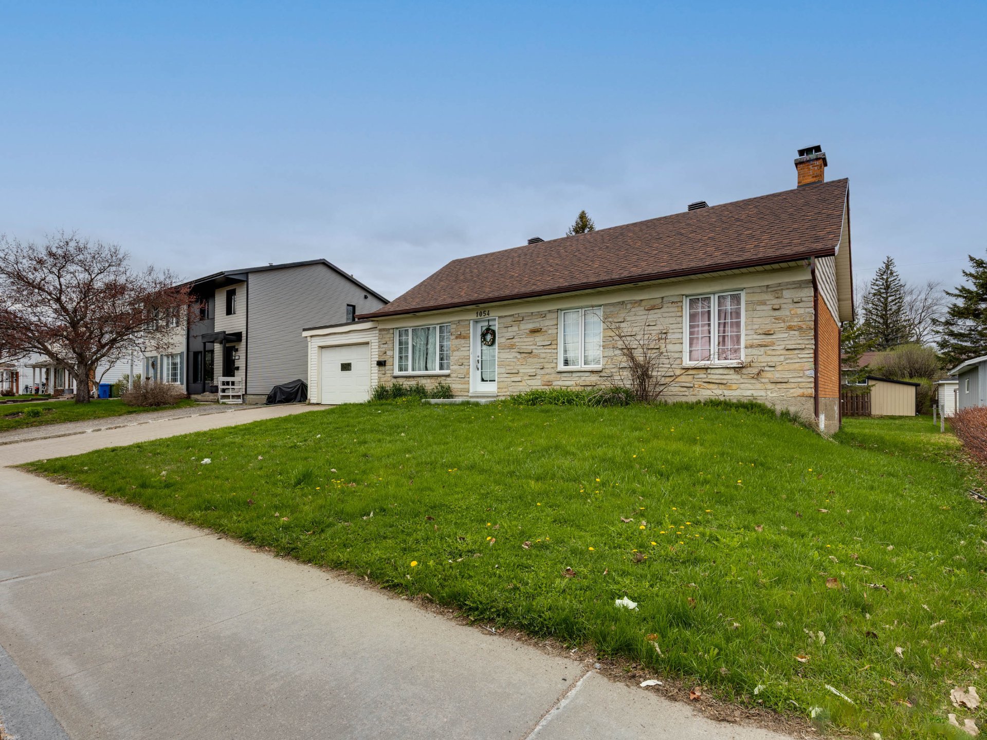 1054 Rue St-Paul — photo 3