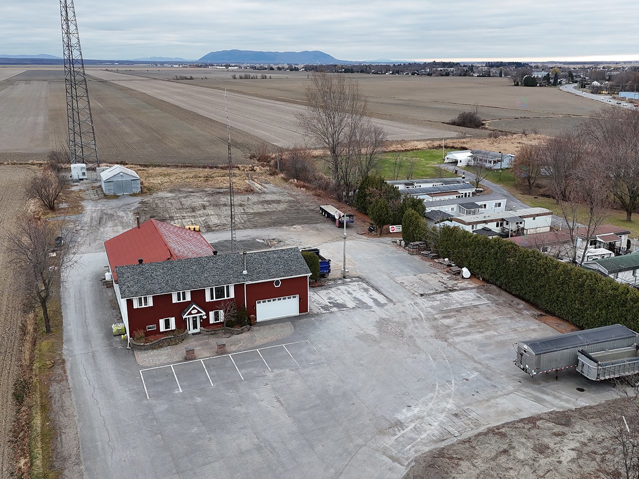 3925 Rue St-Pierre O. — photo 3