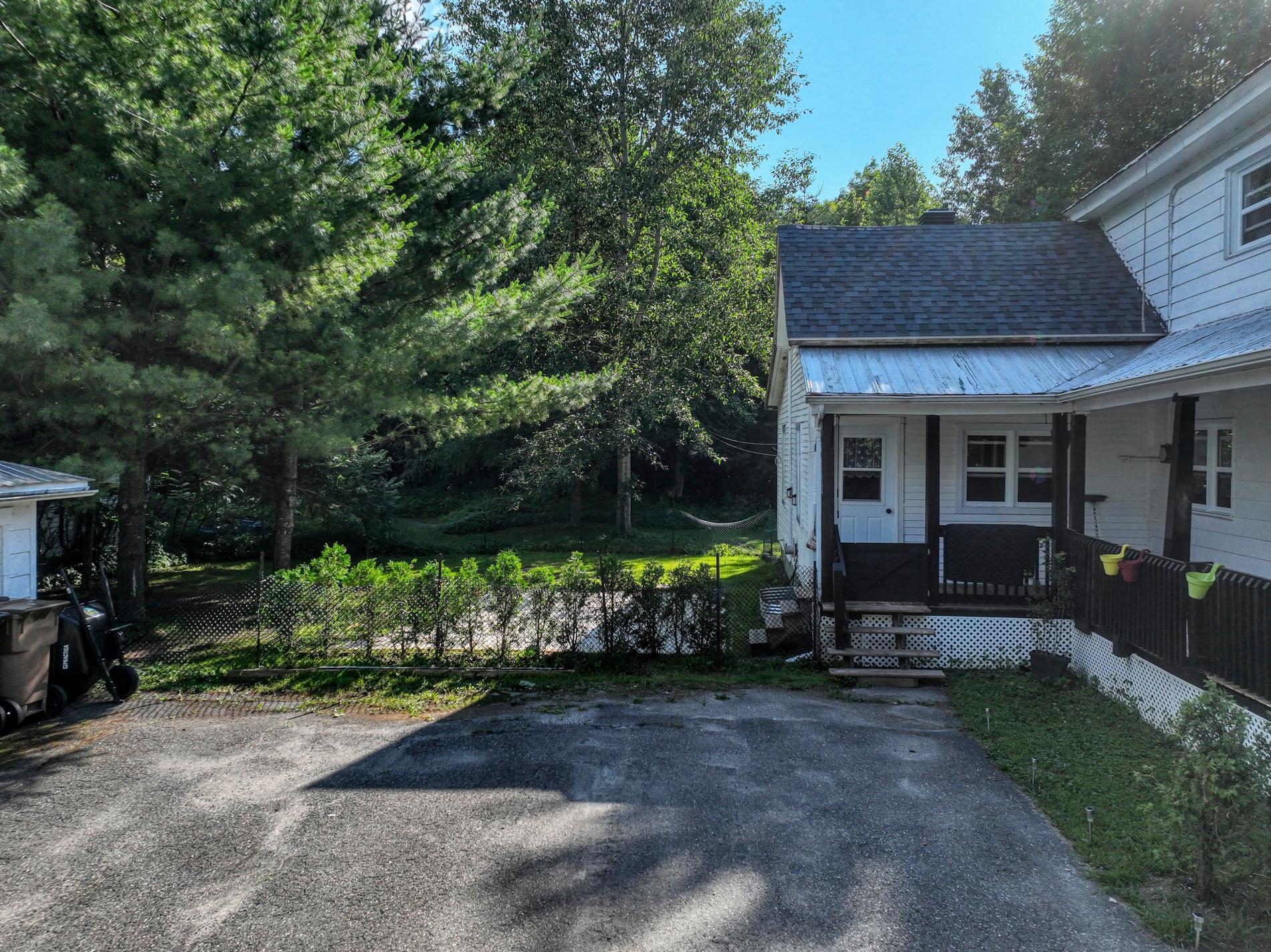 183 Rue Principale E. — photo 3