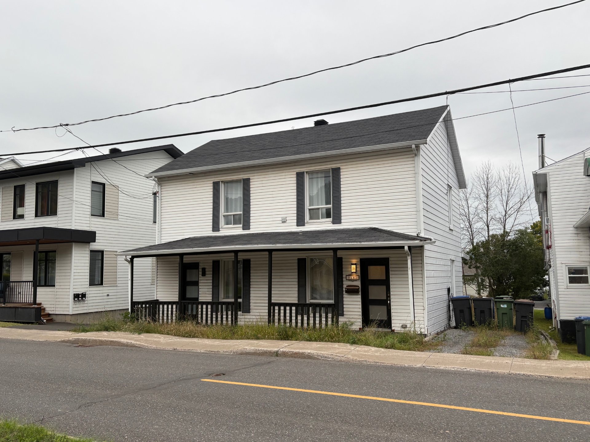 3481 Rue St-Laurent — photo 1