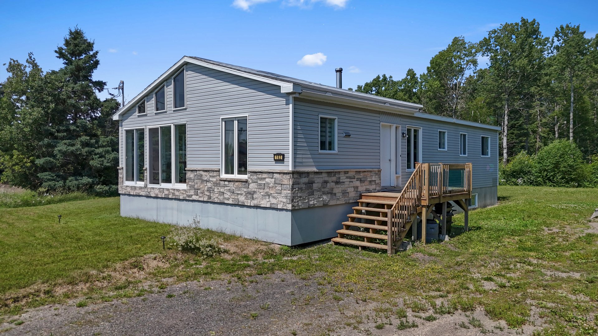 182 Route Centrale — photo 3