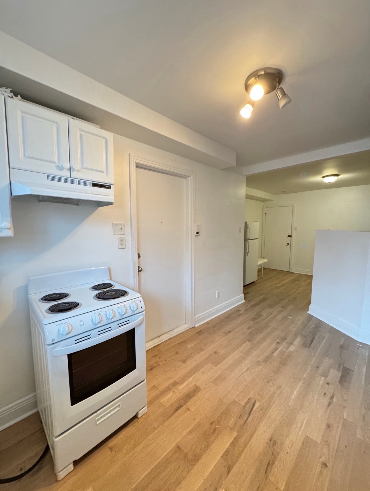 7625 Av. des Érables (#2) — photo 2
