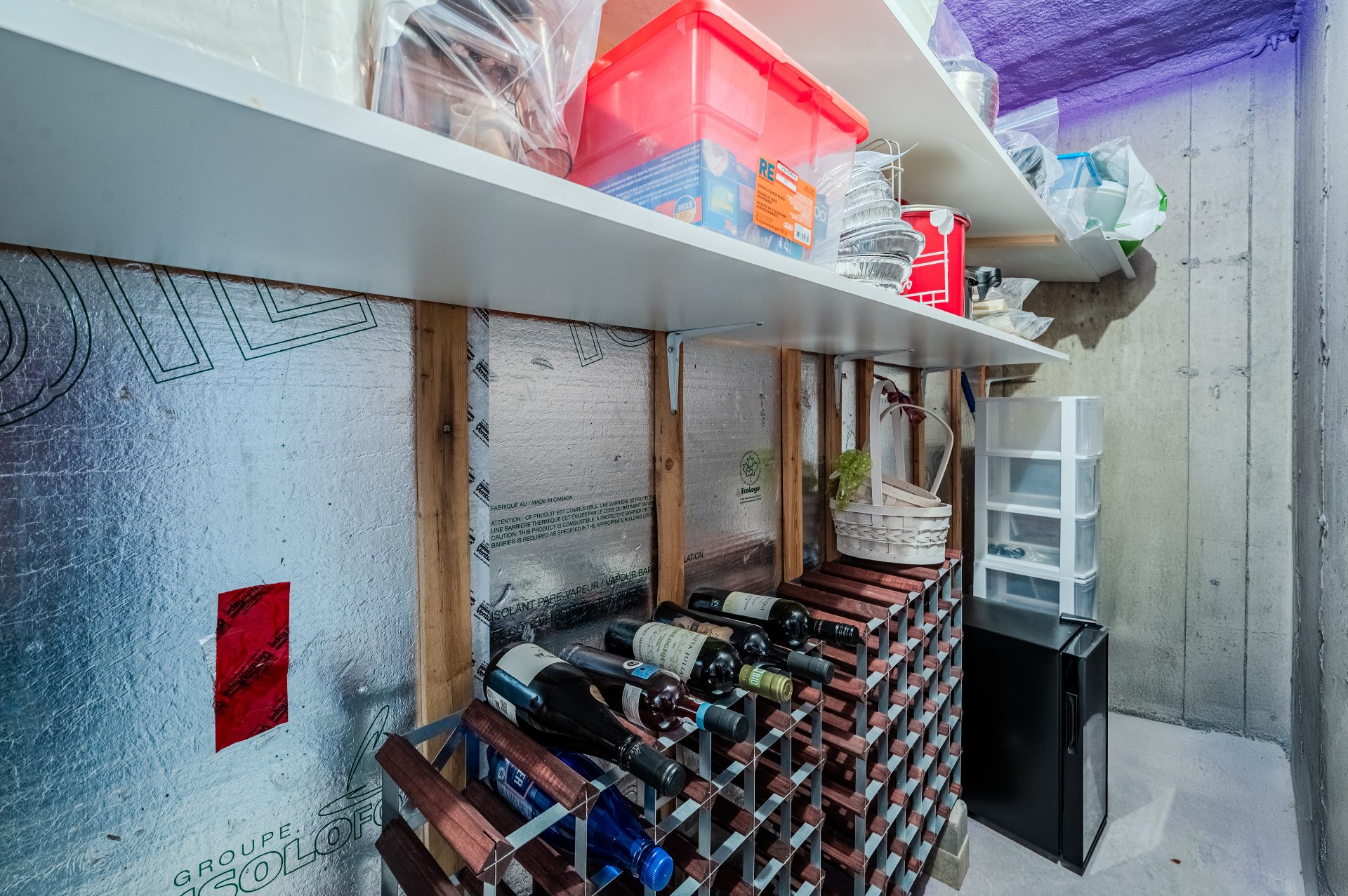 Cave/ chambre froide