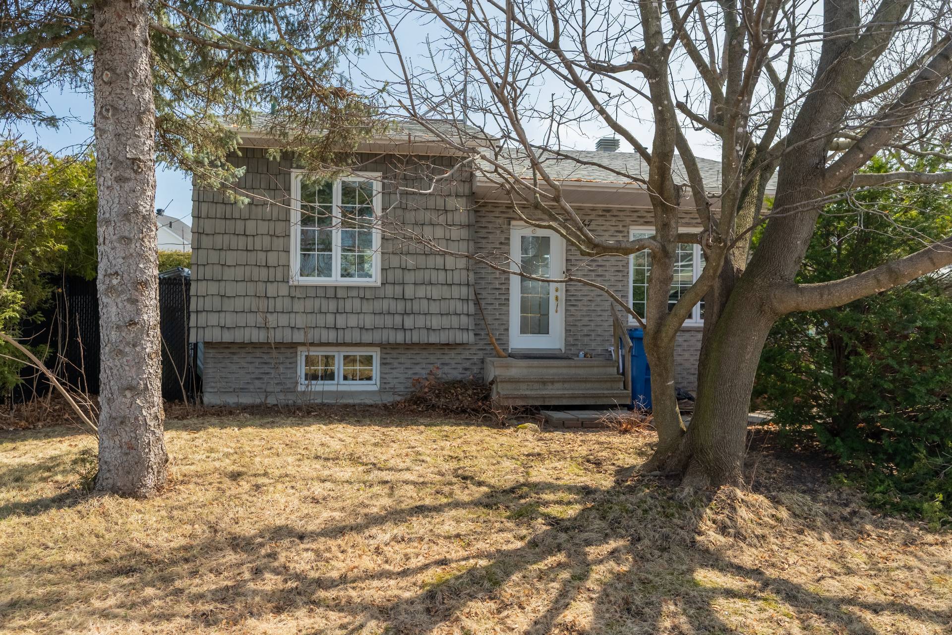 Bungalow for sale, Otterburn Park