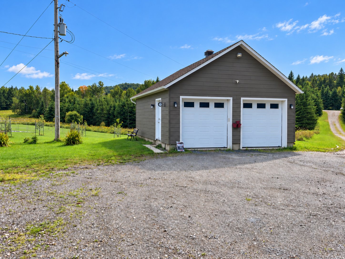 7570 Ch. Brassard — photo 2