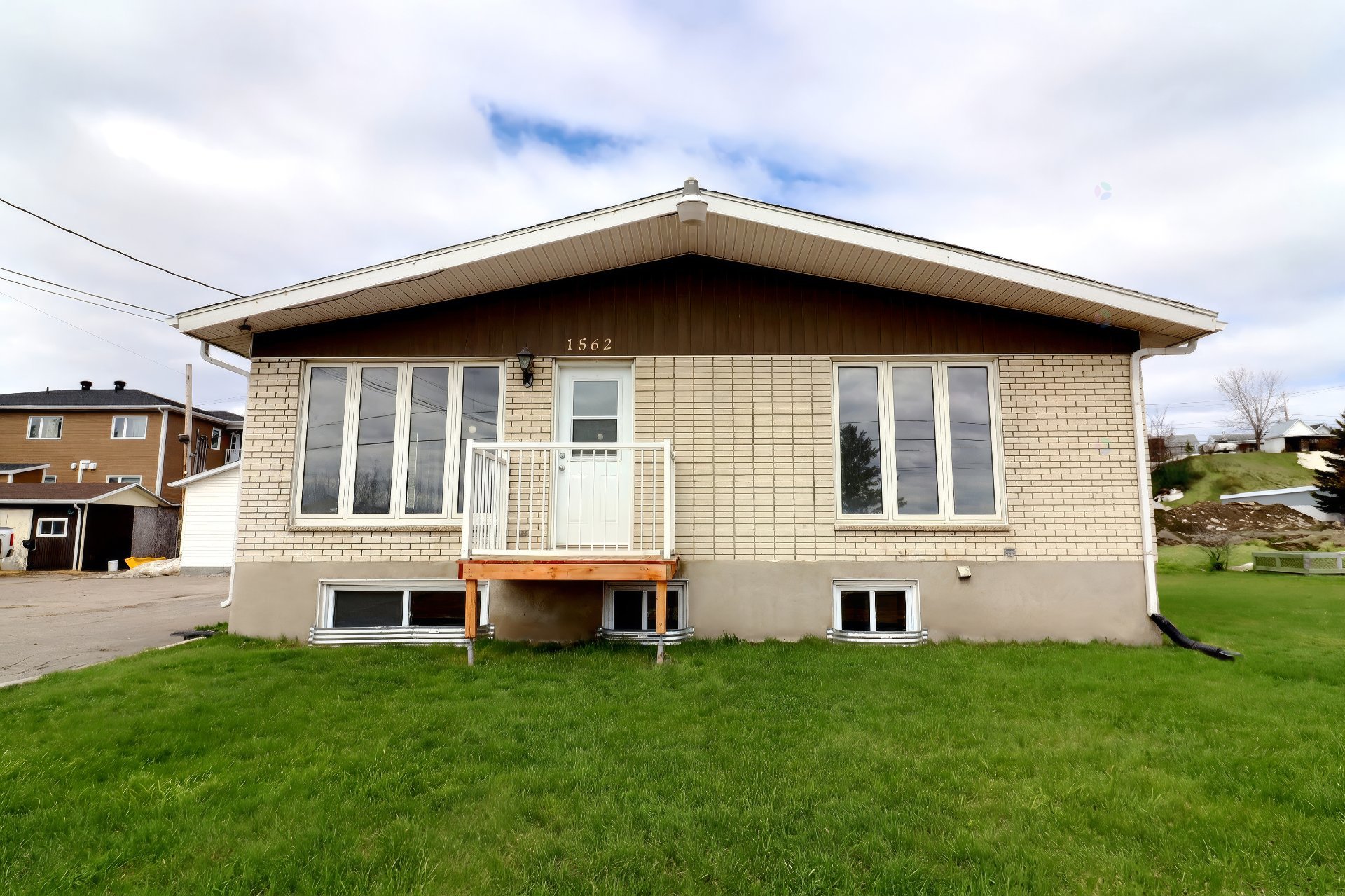 1562 Boul. Ste-Geneviève — photo 3