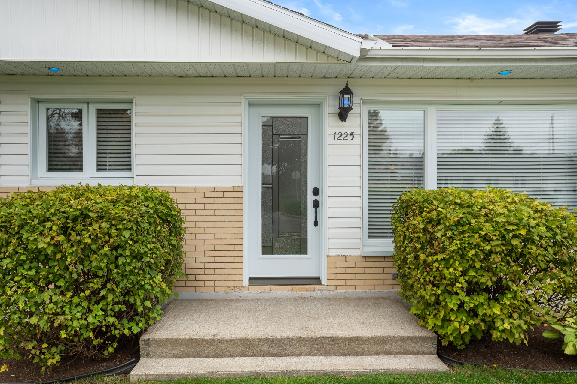 1225 Av. Balzac — photo 2