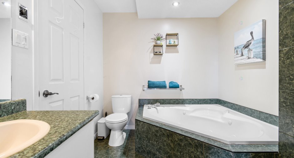 Ensuite bathroom