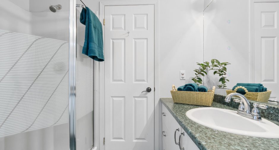 Ensuite bathroom
