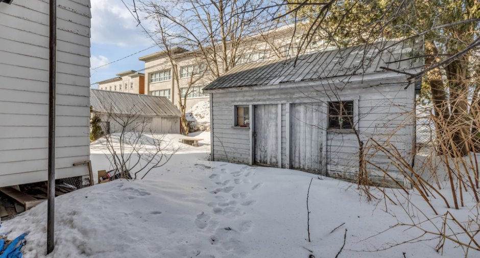 Shed