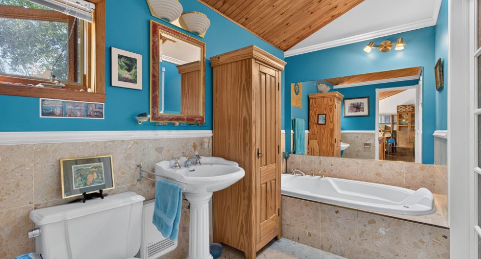 Salle de bains attenante à la CCP