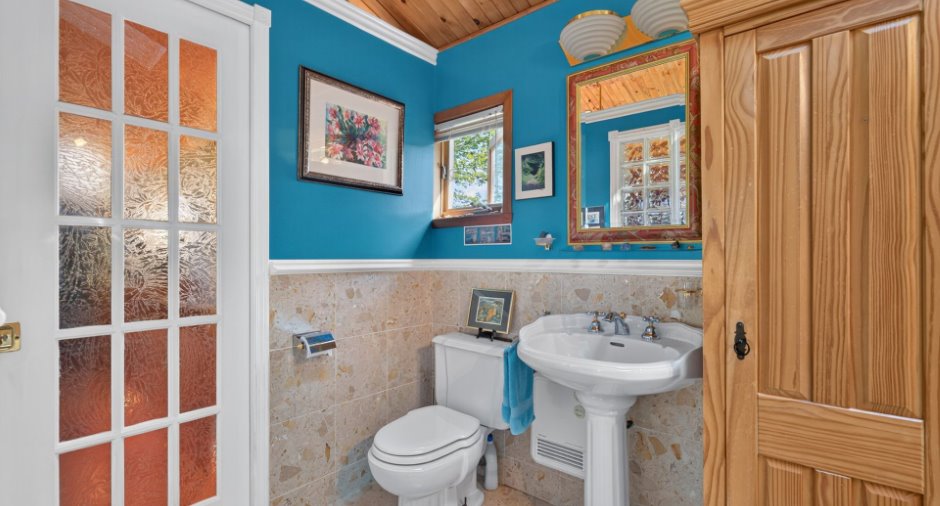 Salle de bains attenante à la CCP