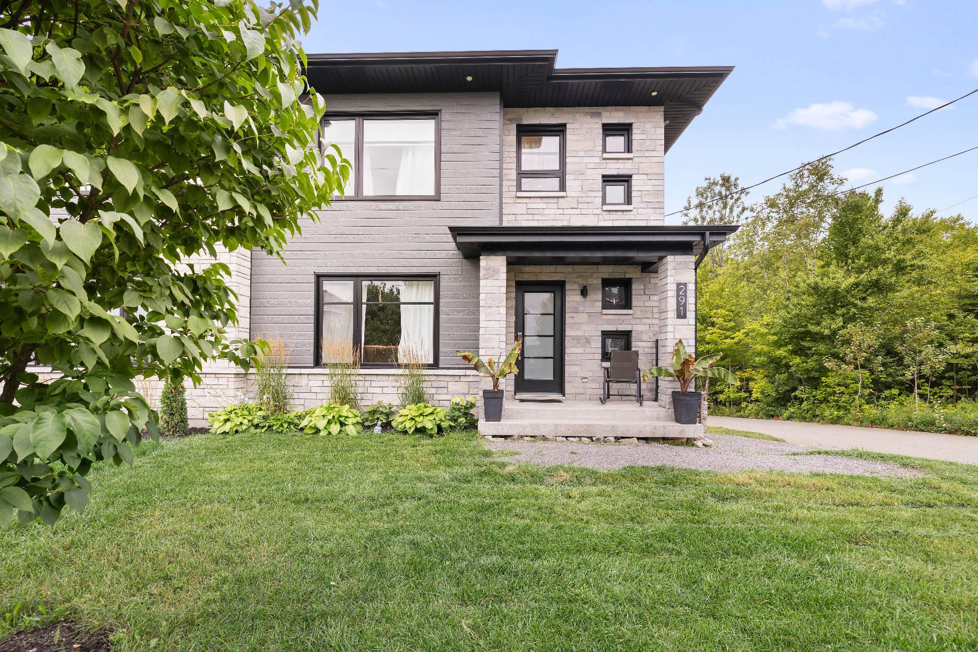 291 Rue Simone-Routier — photo 1