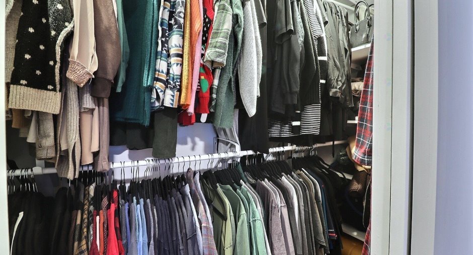 Walk-in closet