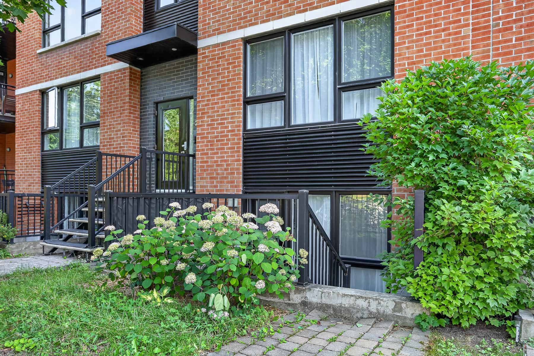 2400 Av. Aird (#2) — photo 3