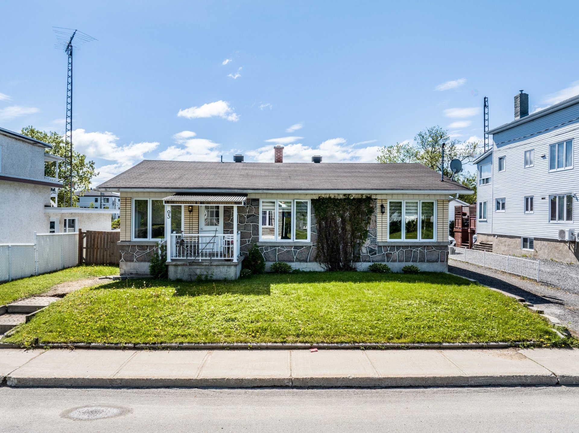 95 Rue Langevin — photo 1