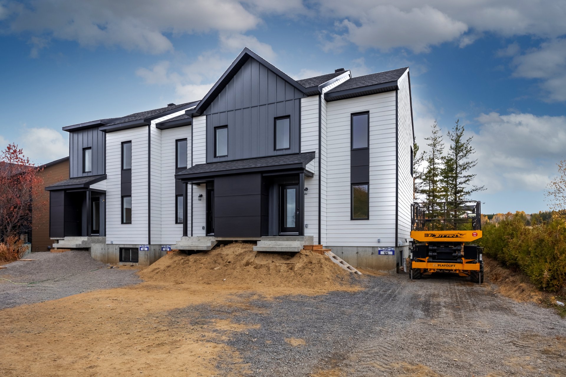 Two or more storey for sale, Saint-Ferréol-les-Neiges