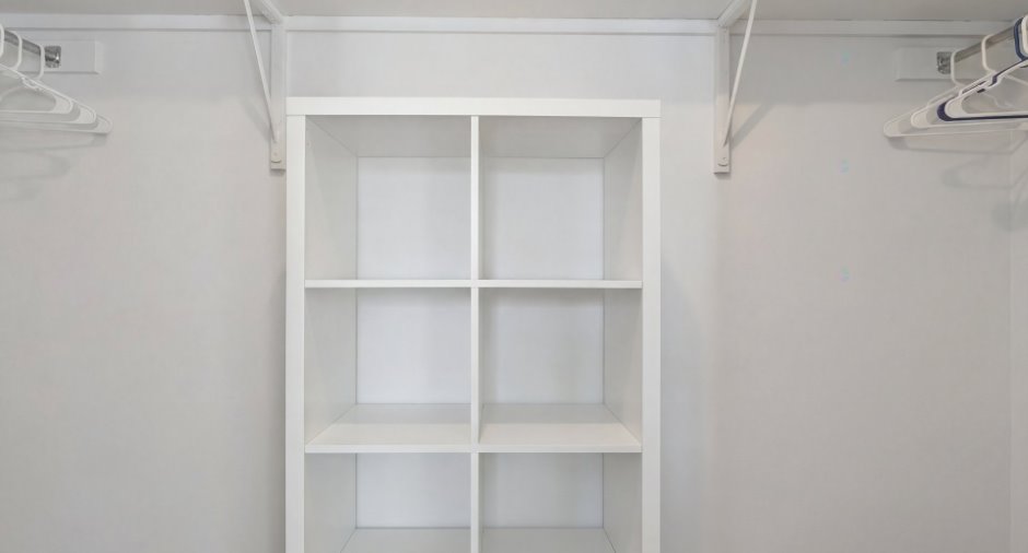 Walk-in closet