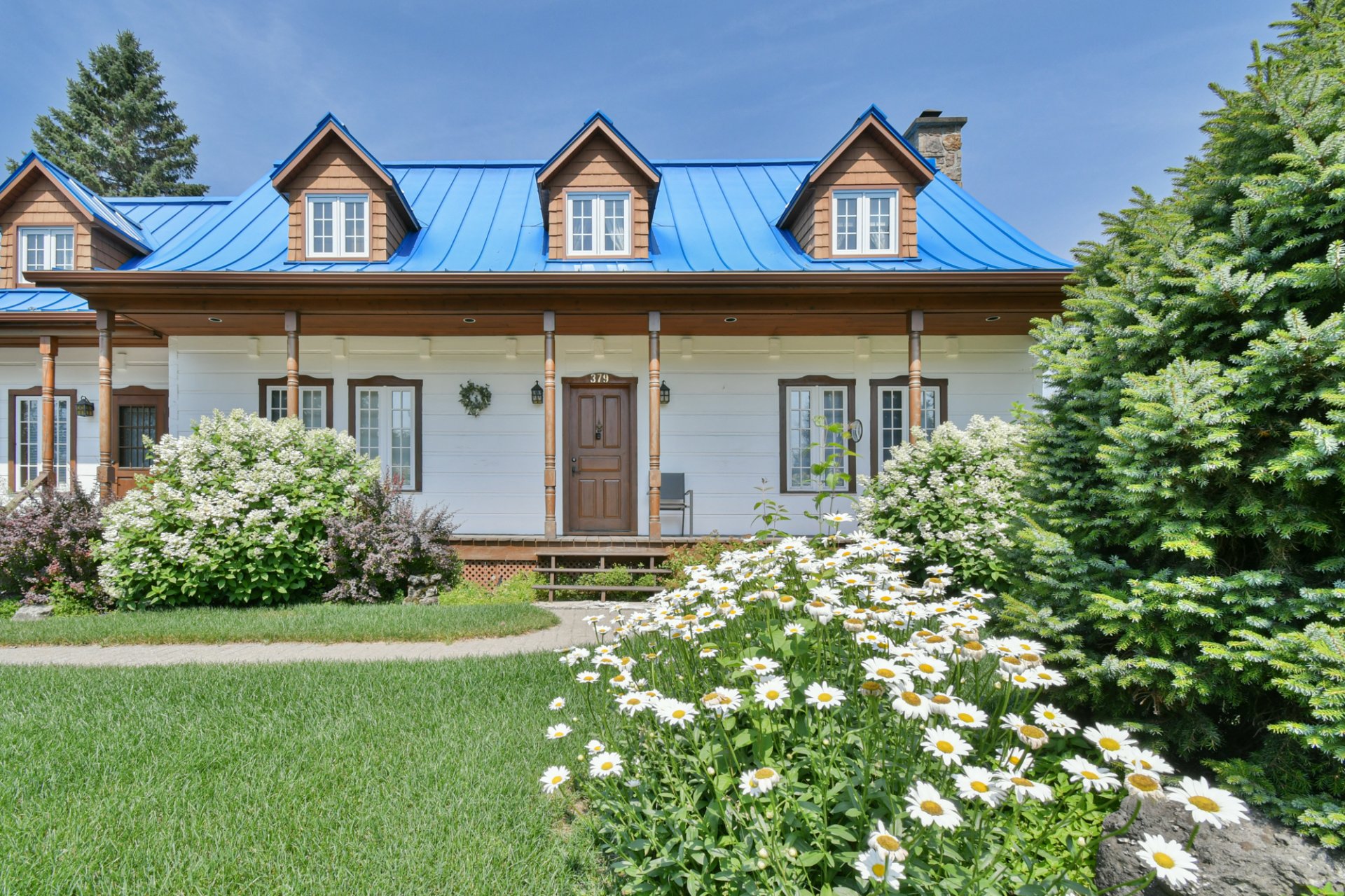 Maison à étages à vendre, Saint-Sauveur
