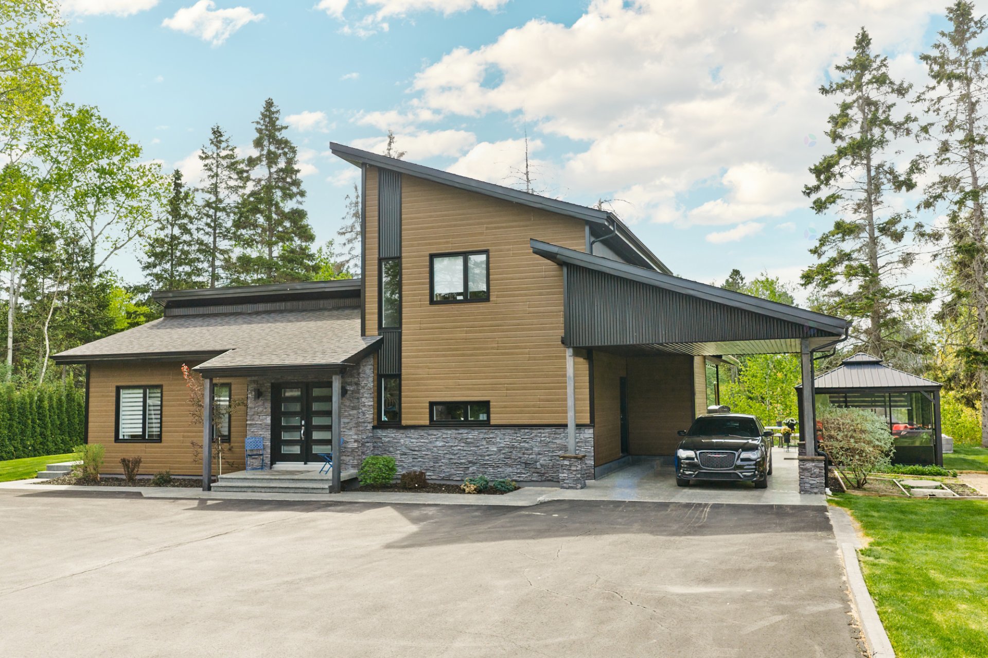 5825 Ch. du Portage-des-Roches N. — photo 1
